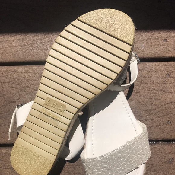 Sandals for summertime - Picture 5 of 5